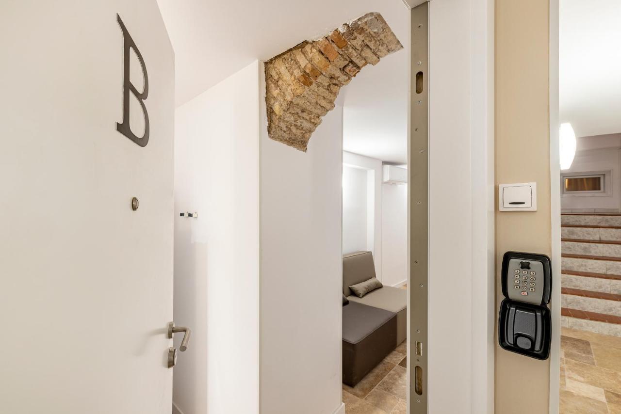 Apartment Bajo Interior Sin Ventana En Barri Port Maritim *