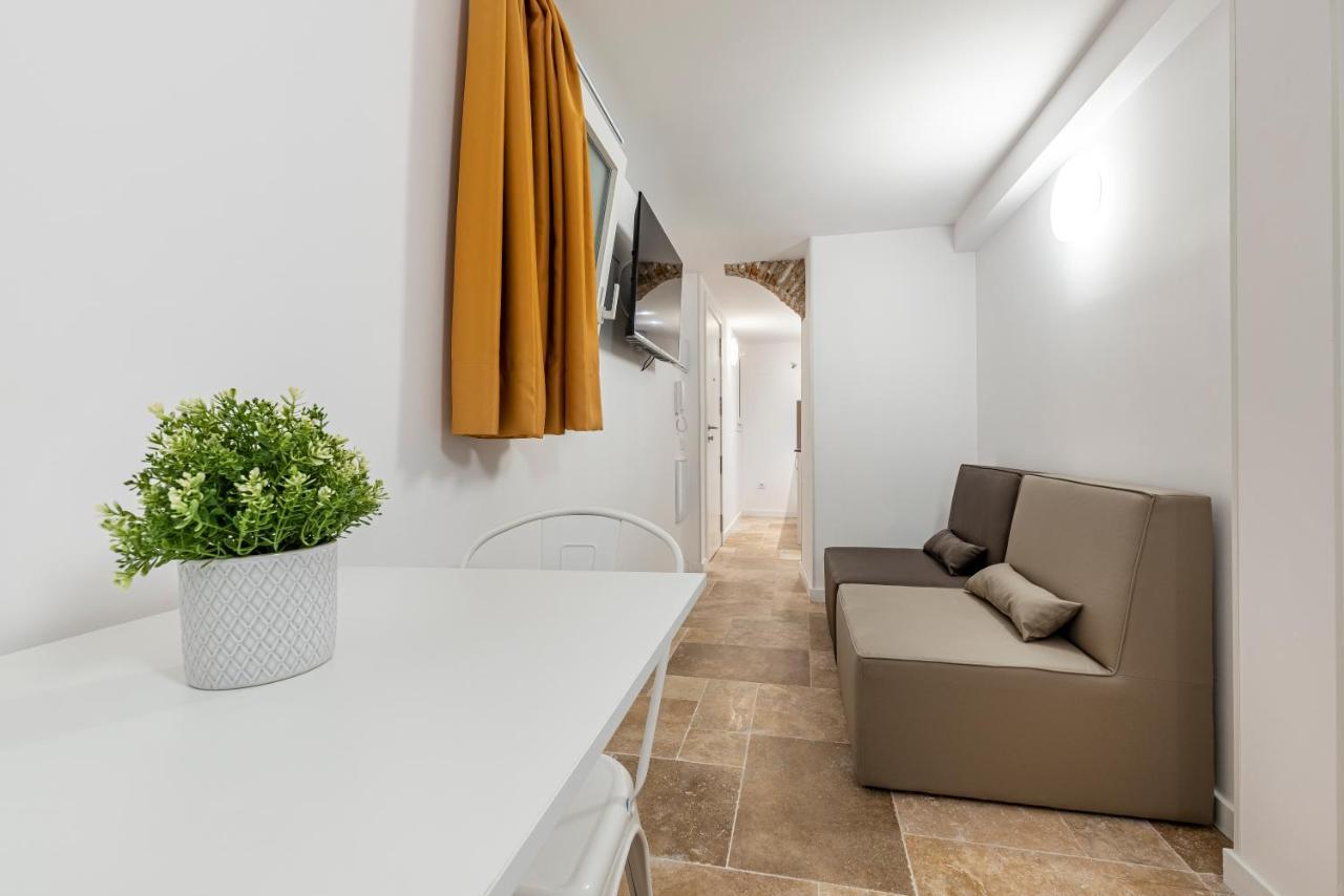 Bajo Interior Sin Ventana En Barri Port Maritim Apartment